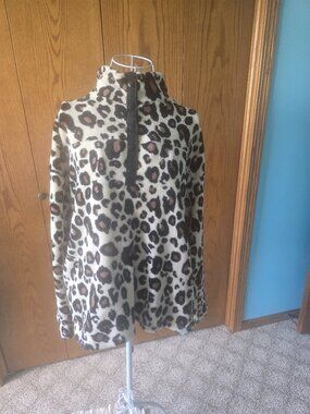 BKE Leopard Print Fleece Snap Pullover Women’s XL Super Soft